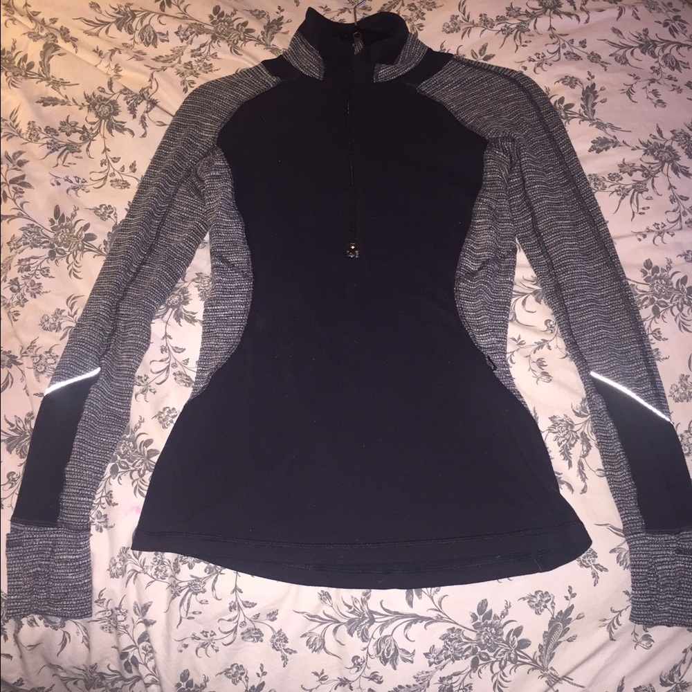 lululemon athletica Black and Gray Sweatshirt